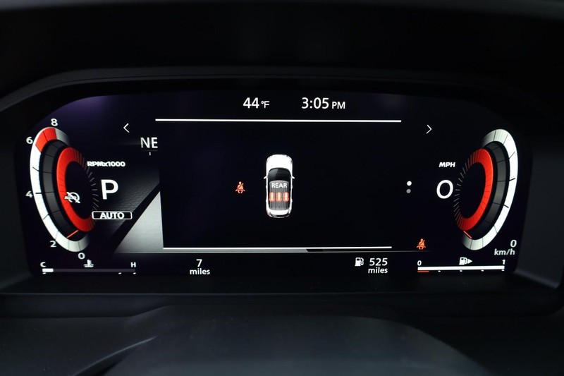 Nissan Rogue Vehicle Image 15