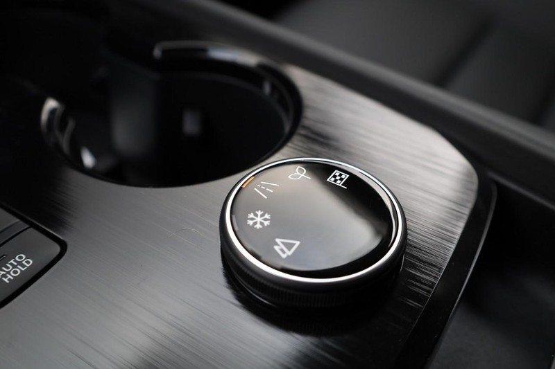 Nissan Rogue Vehicle Image 22