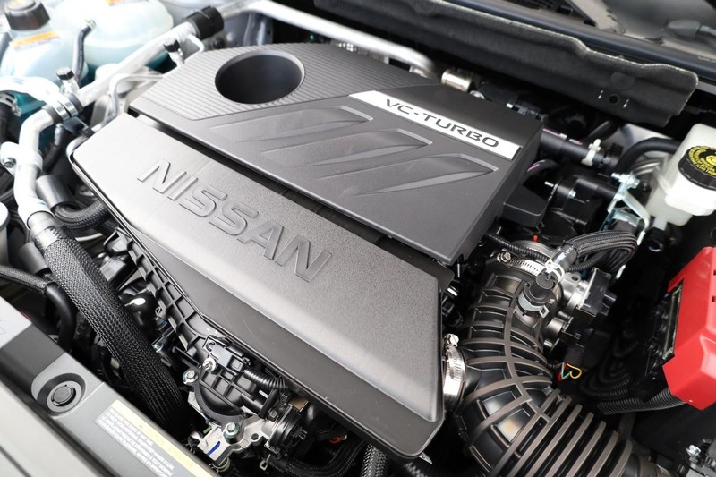Nissan Rogue Vehicle Image 32