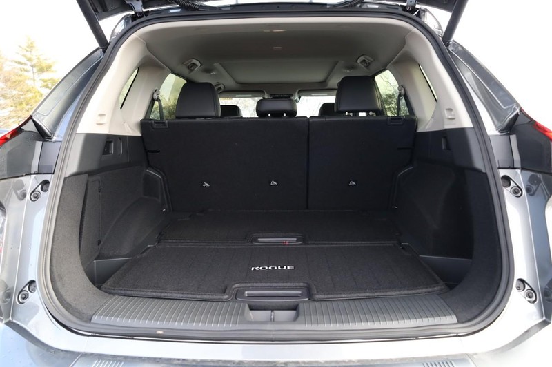 Nissan Rogue Vehicle Image 09