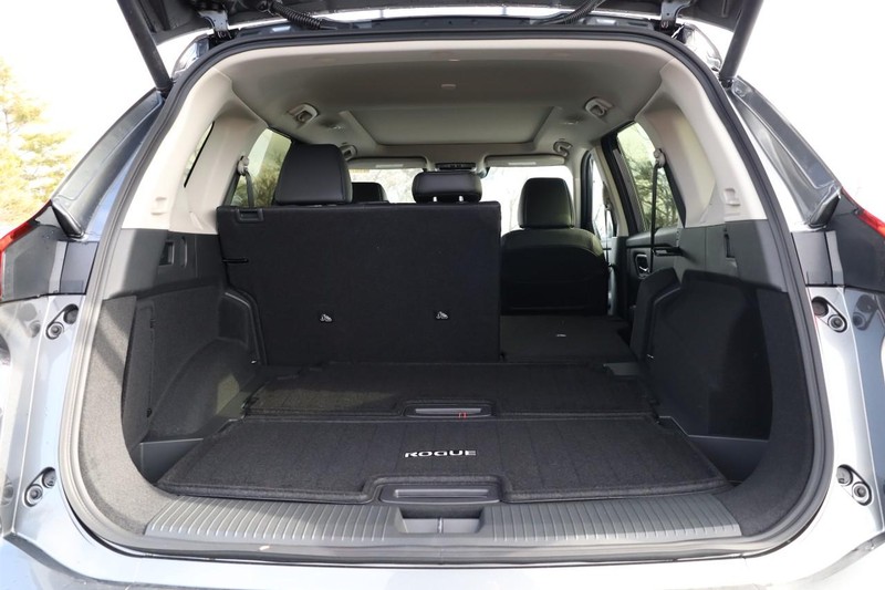 Nissan Rogue Vehicle Image 10