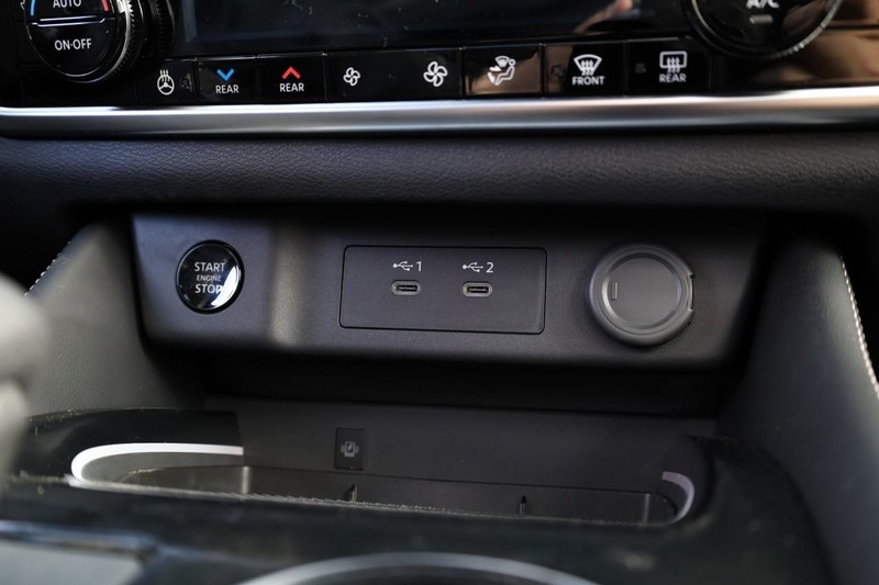 Nissan Rogue Vehicle Image 20