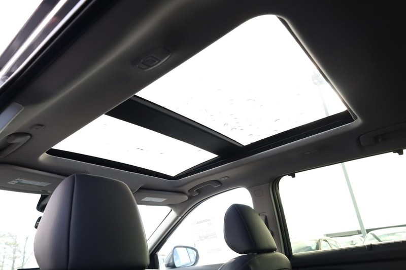 Nissan Rogue Vehicle Image 28