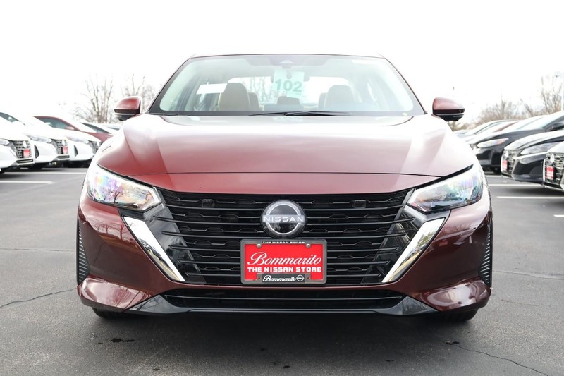 Nissan Sentra Vehicle Image 06