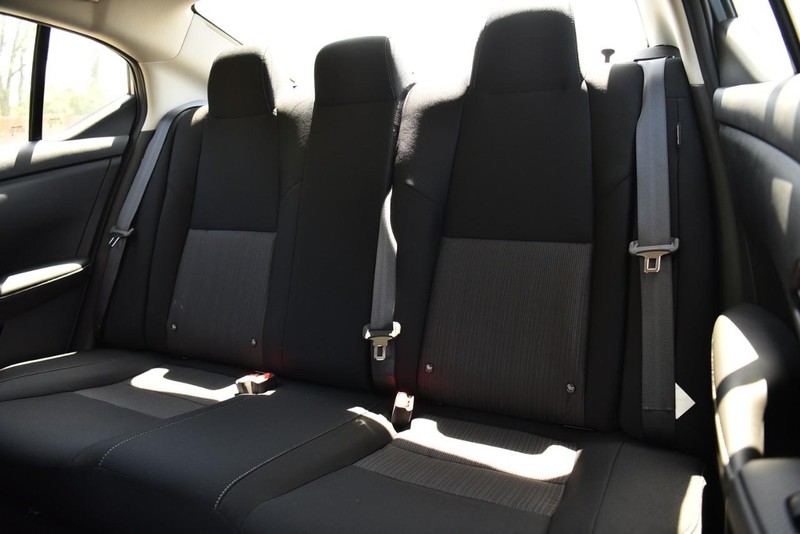 Nissan Sentra Vehicle Image 21