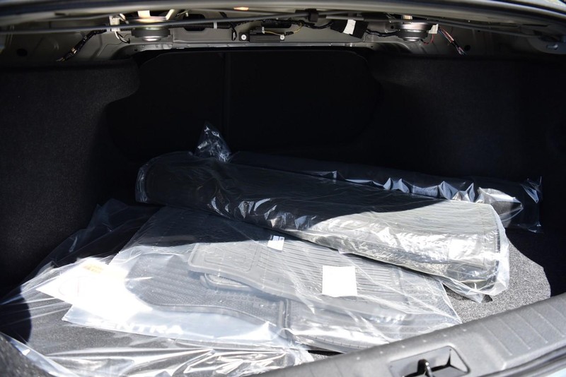 Nissan Sentra Vehicle Image 23