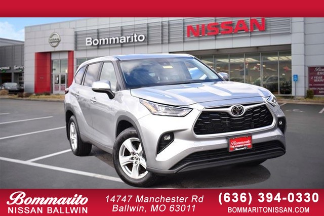 2024 Toyota Highlander LE at Bommarito Nissan West in Ballwin MO