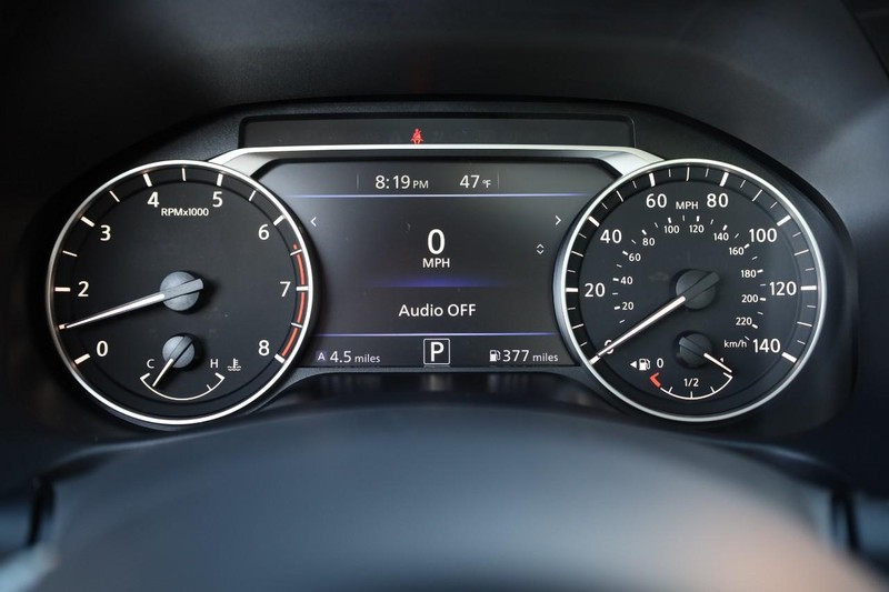 Nissan Altima Vehicle Image 12