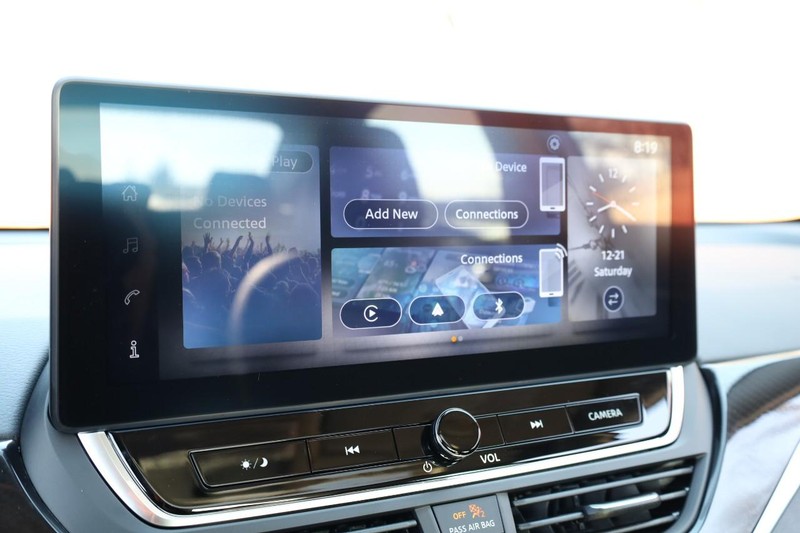 Nissan Altima Vehicle Image 13