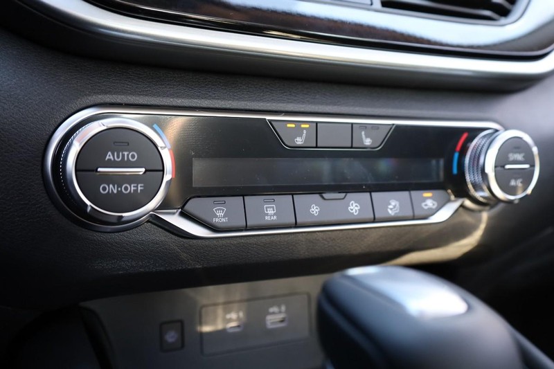 Nissan Altima Vehicle Image 15