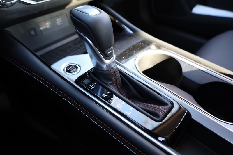 Nissan Altima Vehicle Image 18