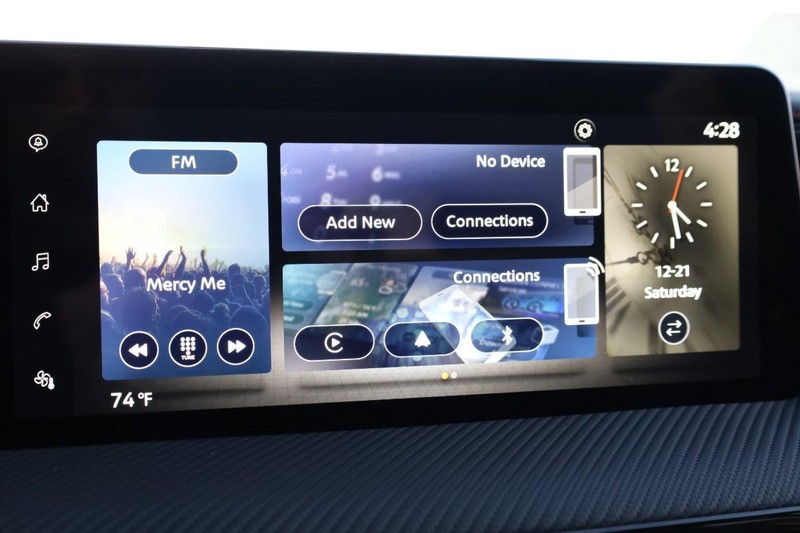 Nissan Kicks Vehicle Image 13