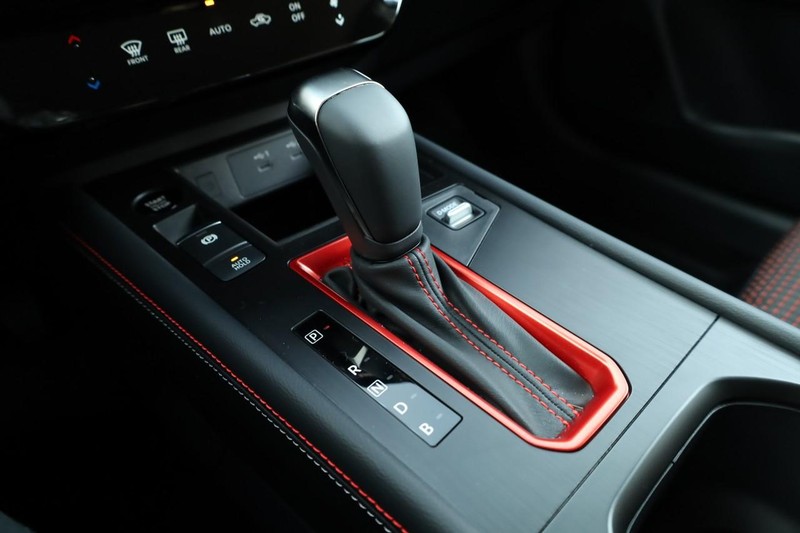Nissan Kicks Vehicle Image 18