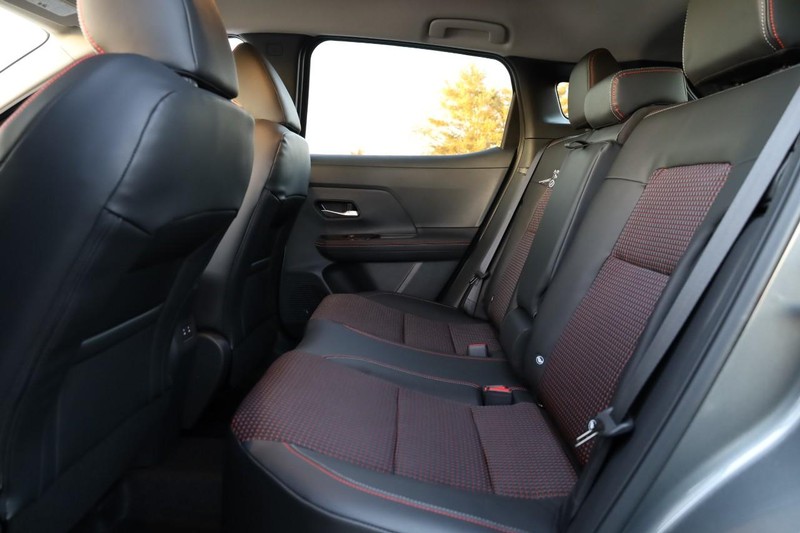 Nissan Kicks Vehicle Image 23