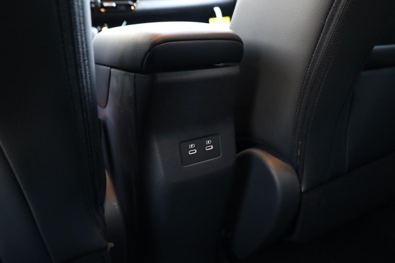 Nissan Kicks Vehicle Image 24