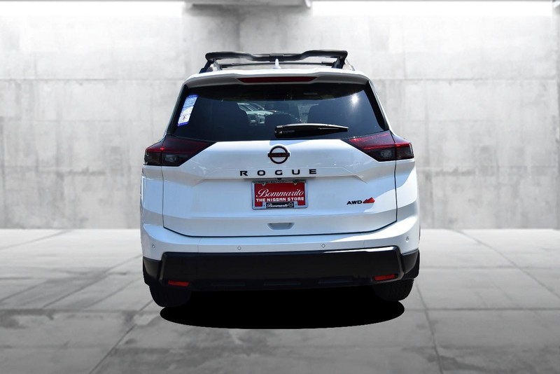 Nissan Rogue Vehicle Image 06