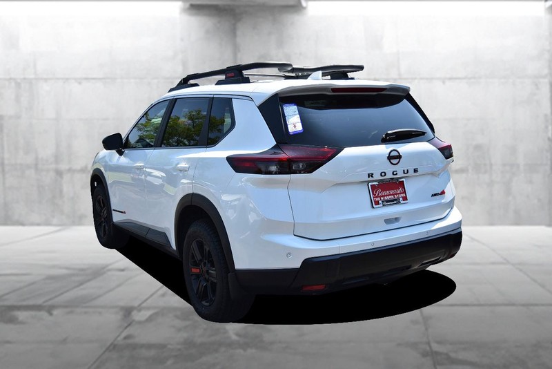 Nissan Rogue Vehicle Image 07