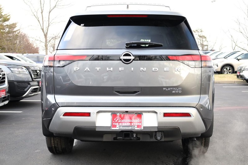 Nissan Pathfinder Vehicle Image 08