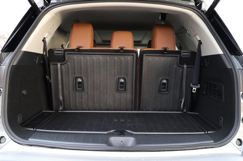 Nissan Pathfinder Vehicle Image 09
