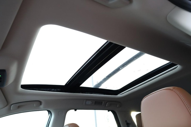 Nissan Pathfinder Vehicle Image 14