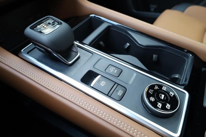 Nissan Pathfinder Vehicle Image 23