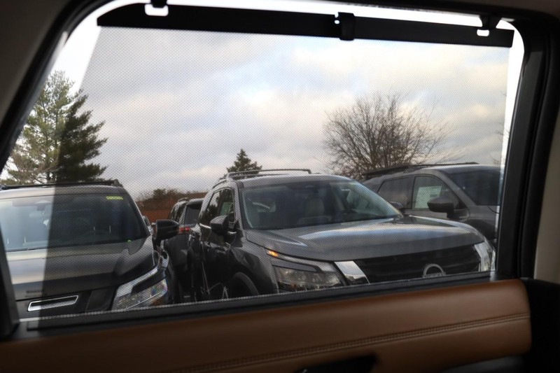 Nissan Pathfinder Vehicle Image 31