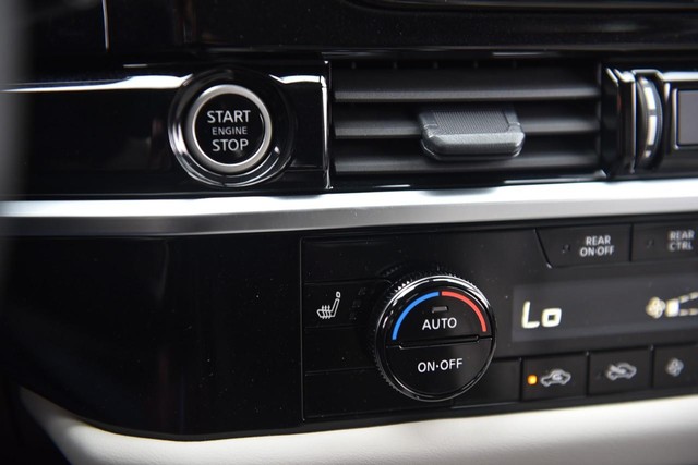 Nissan Pathfinder Vehicle Image 14