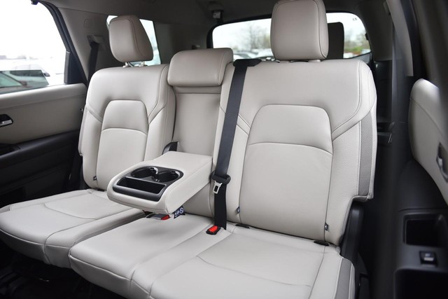 Nissan Pathfinder Vehicle Image 22