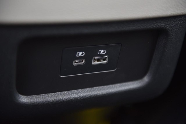 Nissan Pathfinder Vehicle Image 24