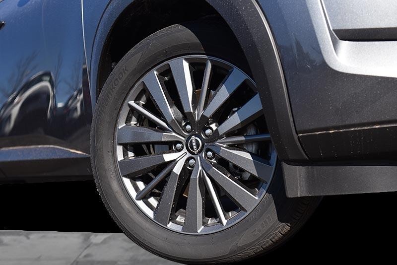 Nissan Pathfinder Vehicle Image 03