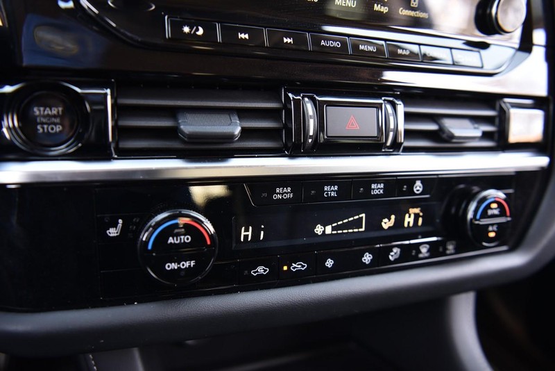 Nissan Pathfinder Vehicle Image 13