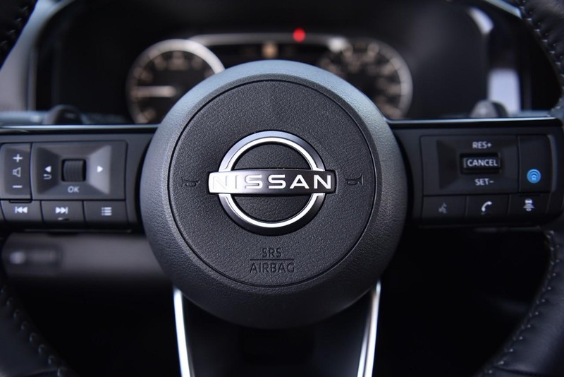Nissan Pathfinder Vehicle Image 18