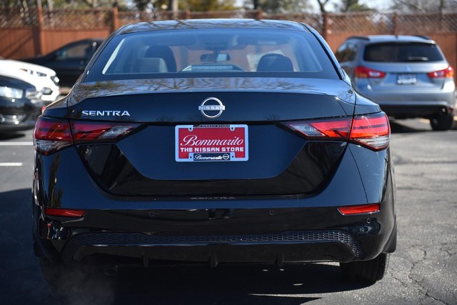 Nissan Sentra Vehicle Image 06