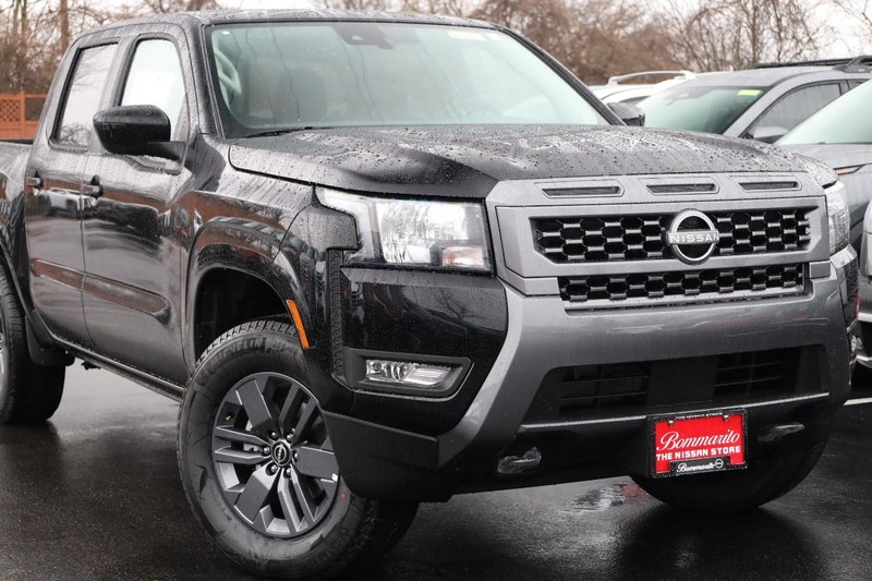 Nissan Frontier Vehicle Image 04