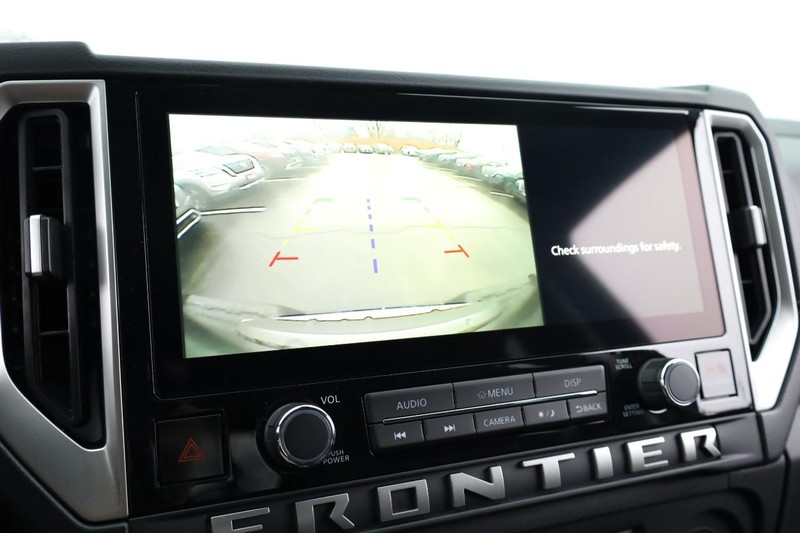 Nissan Frontier Vehicle Image 14