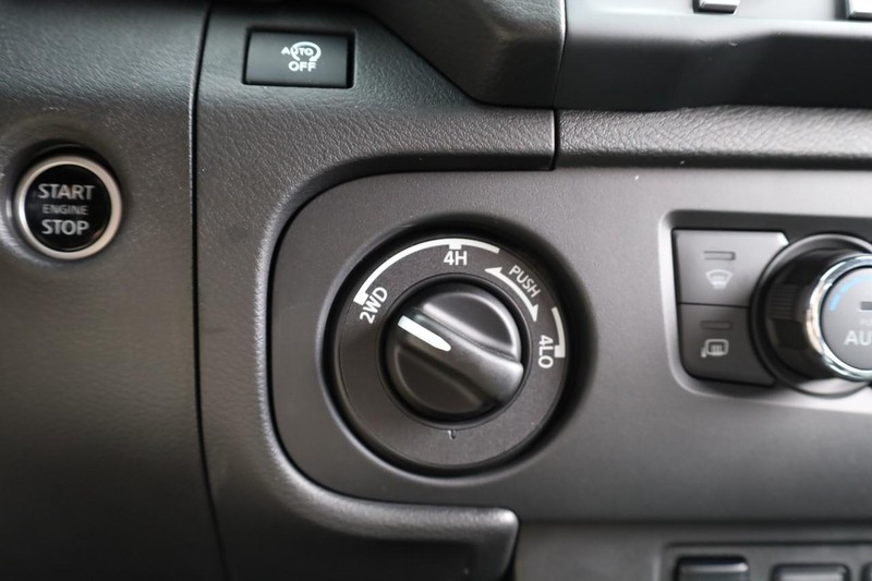 Nissan Frontier Vehicle Image 16