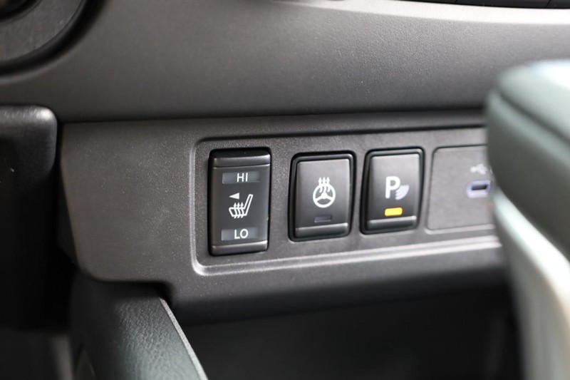 Nissan Frontier Vehicle Image 17
