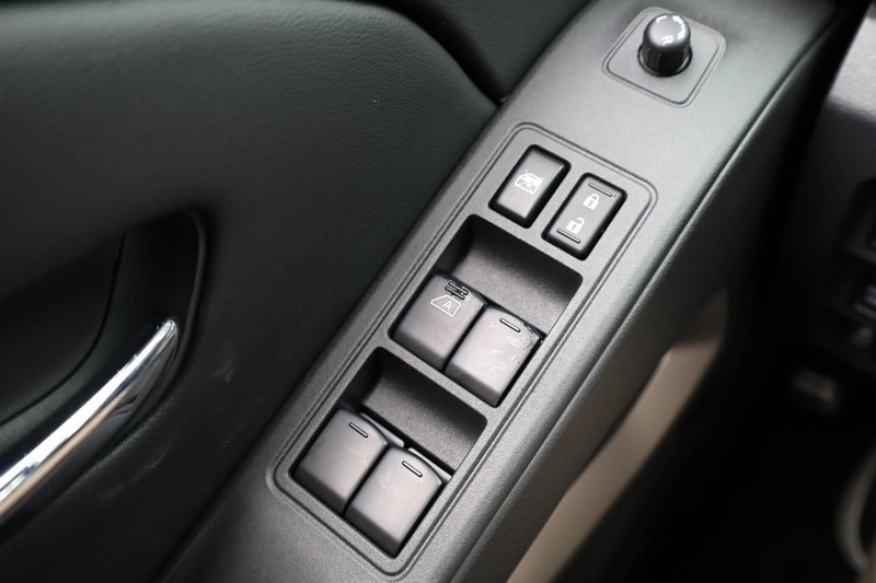 Nissan Frontier Vehicle Image 22