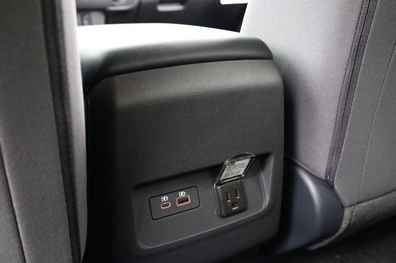 Nissan Frontier Vehicle Image 25