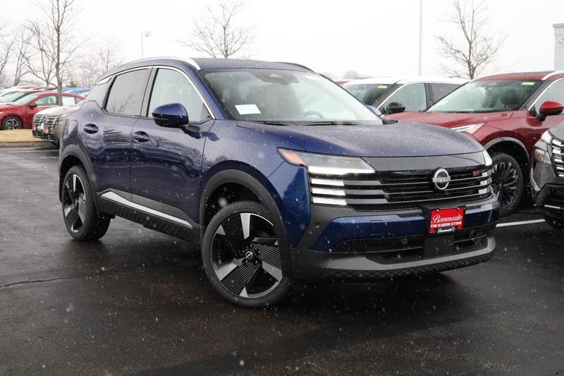 Nissan Kicks Vehicle Image 02