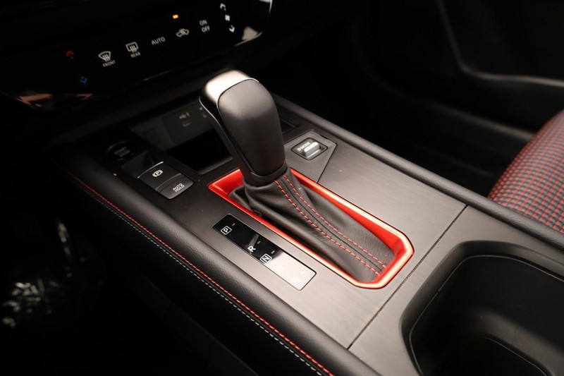 Nissan Kicks Vehicle Image 17