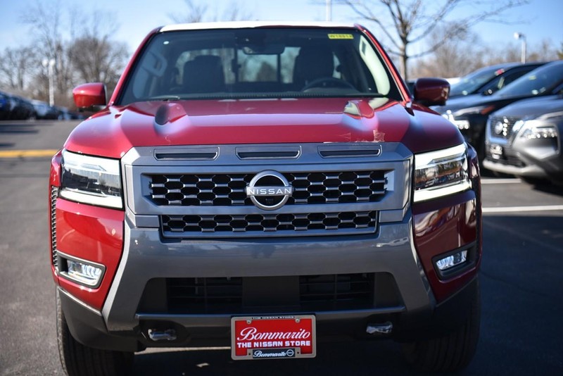 Nissan Frontier Vehicle Image 05