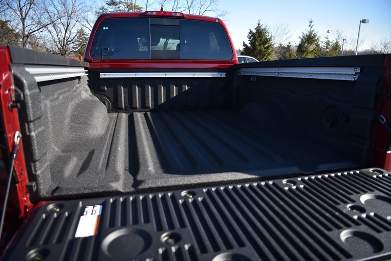 Nissan Frontier Vehicle Image 08