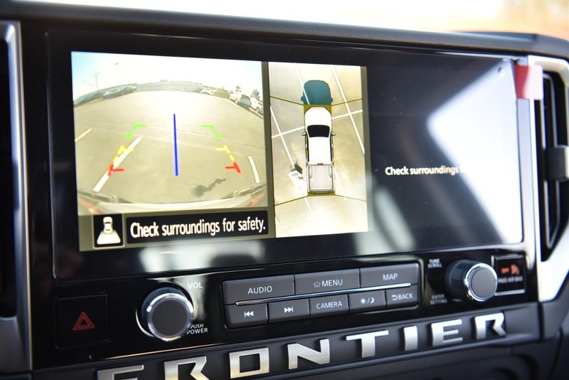Nissan Frontier Vehicle Image 17
