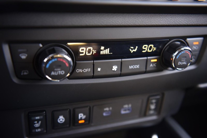 Nissan Frontier Vehicle Image 18