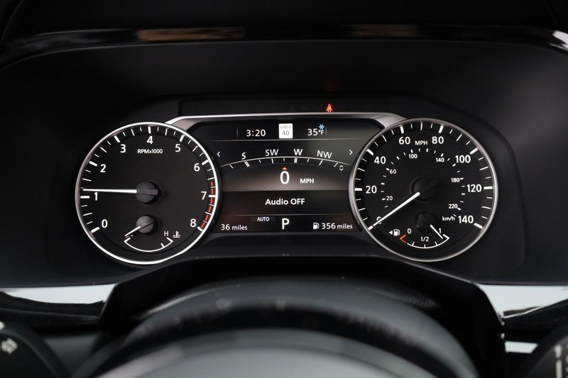 Nissan Pathfinder Vehicle Image 15