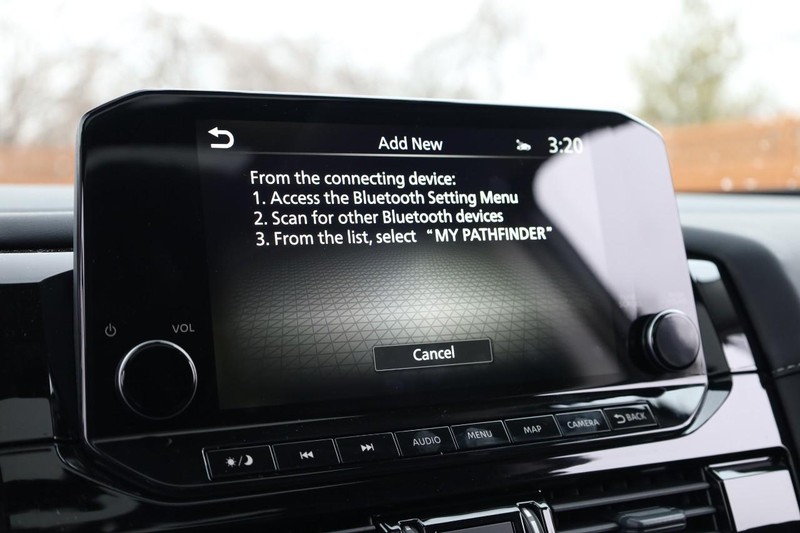 Nissan Pathfinder Vehicle Image 16