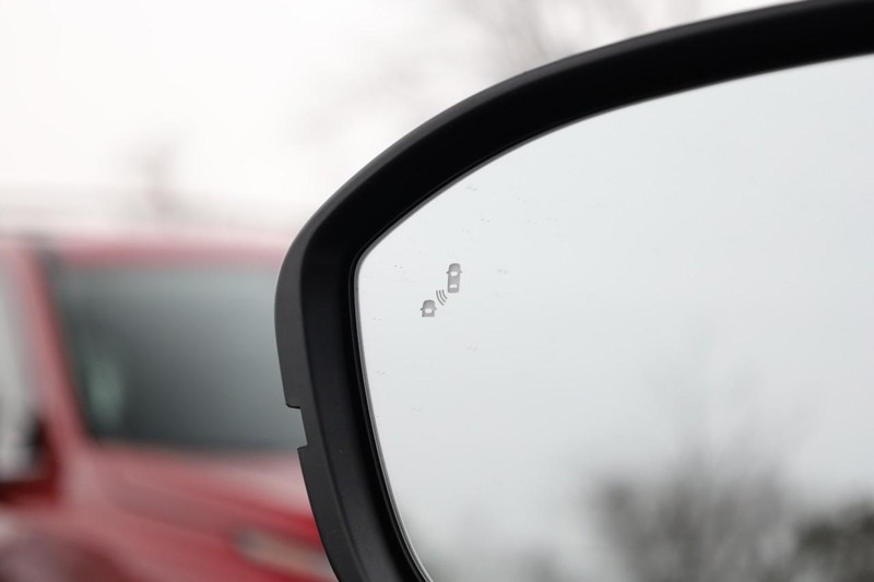 Nissan Pathfinder Vehicle Image 25