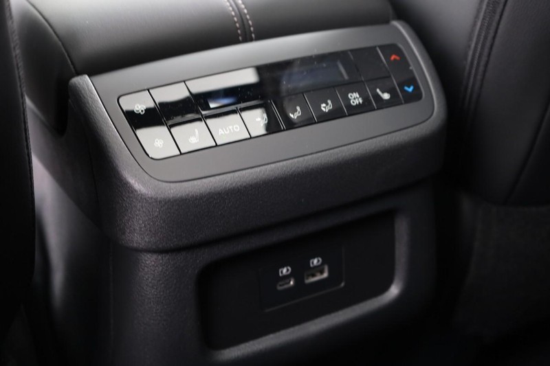 Nissan Pathfinder Vehicle Image 28