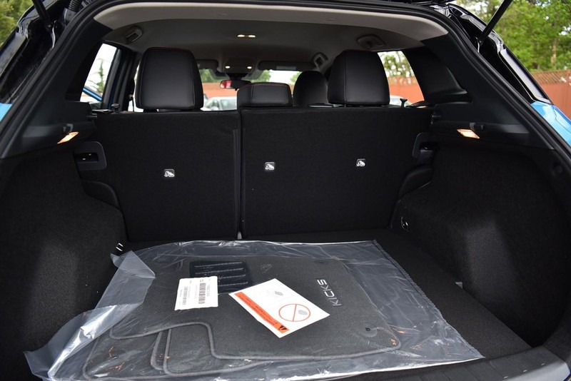 Nissan Kicks Vehicle Image 27